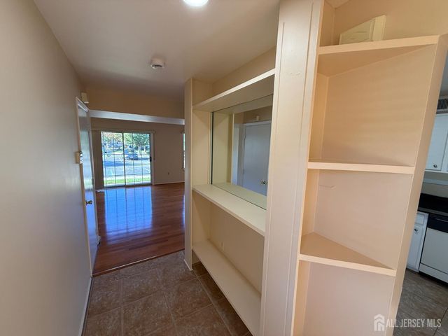 1101 Stony Brook Way, North Brunswick, NJ 08902