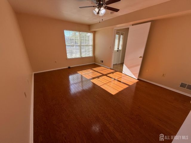 1101 Stony Brook Way, North Brunswick, NJ 08902