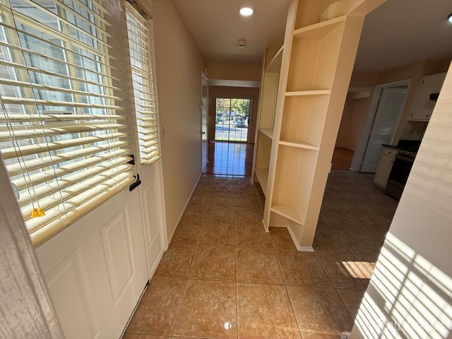 1101 Stony Brook Way, North Brunswick, NJ 08902