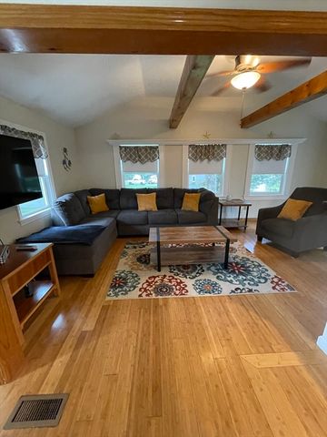 5 Andersen Ave, Sandwich, MA 02537