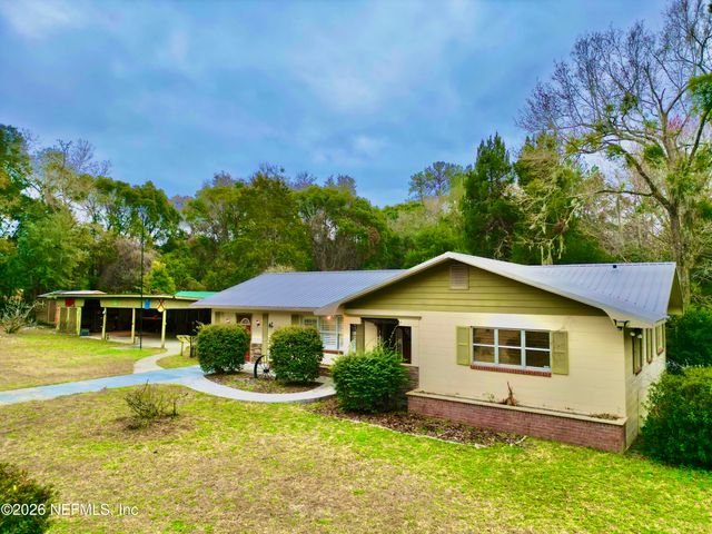 17221 NE 77TH Lane, Hawthorne, FL 32640