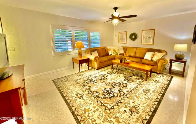 17221 NE 77TH Lane, Hawthorne, FL 32640