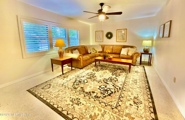 17221 NE 77TH Lane, Hawthorne, FL 32640