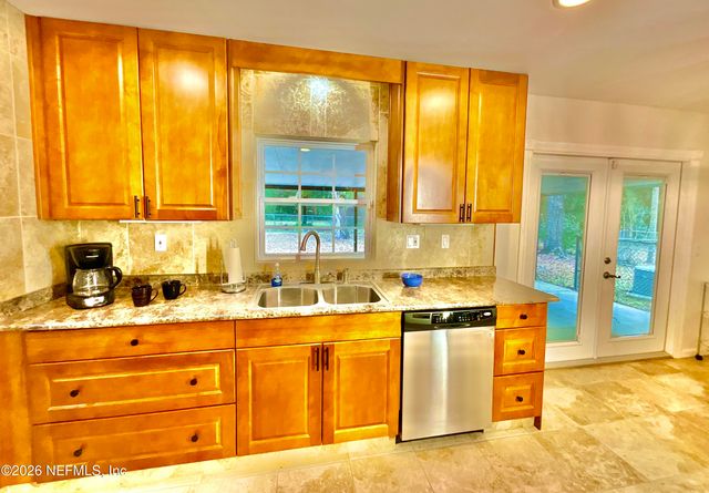 17221 NE 77TH Lane, Hawthorne, FL 32640