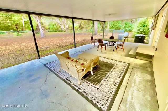 17221 NE 77TH Lane, Hawthorne, FL 32640