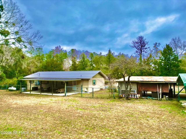 17221 NE 77TH Lane, Hawthorne, FL 32640