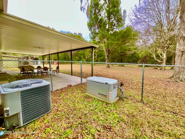 17221 NE 77TH Lane, Hawthorne, FL 32640