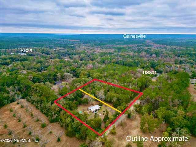 17221 NE 77TH Lane, Hawthorne, FL 32640