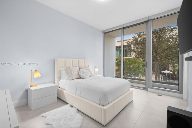 650 NE 32nd St BH4, Miami, FL 33137