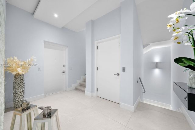 650 NE 32nd St BH4, Miami, FL 33137