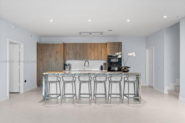 650 NE 32nd St BH4, Miami, FL 33137