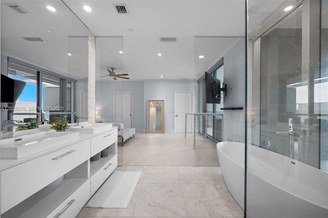 650 NE 32nd St BH4, Miami, FL 33137
