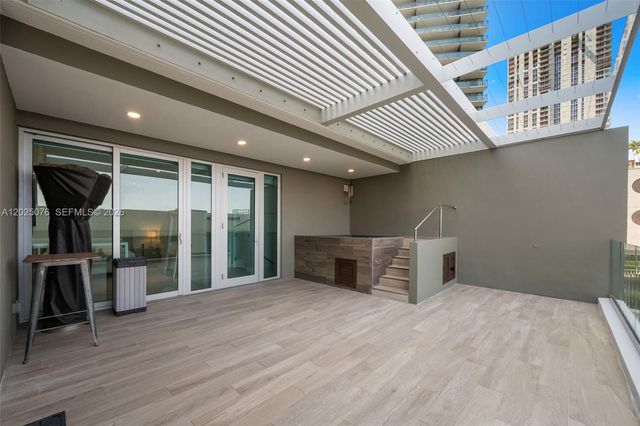 650 NE 32nd St BH4, Miami, FL 33137