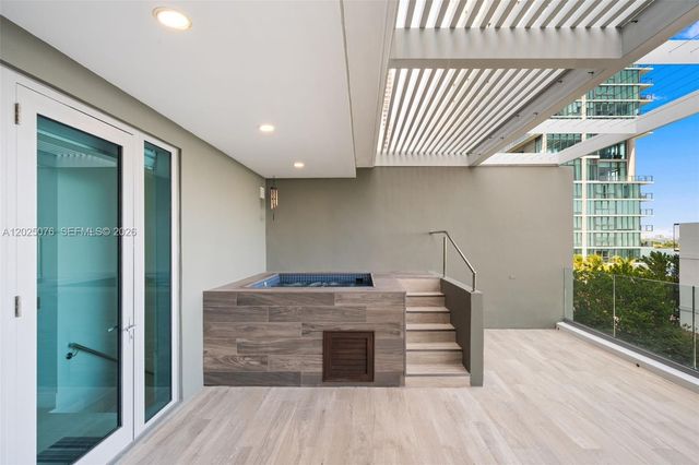 650 NE 32nd St BH4, Miami, FL 33137