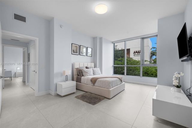 650 NE 32nd St BH4, Miami, FL 33137