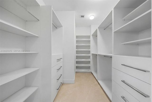 650 NE 32nd St BH4, Miami, FL 33137