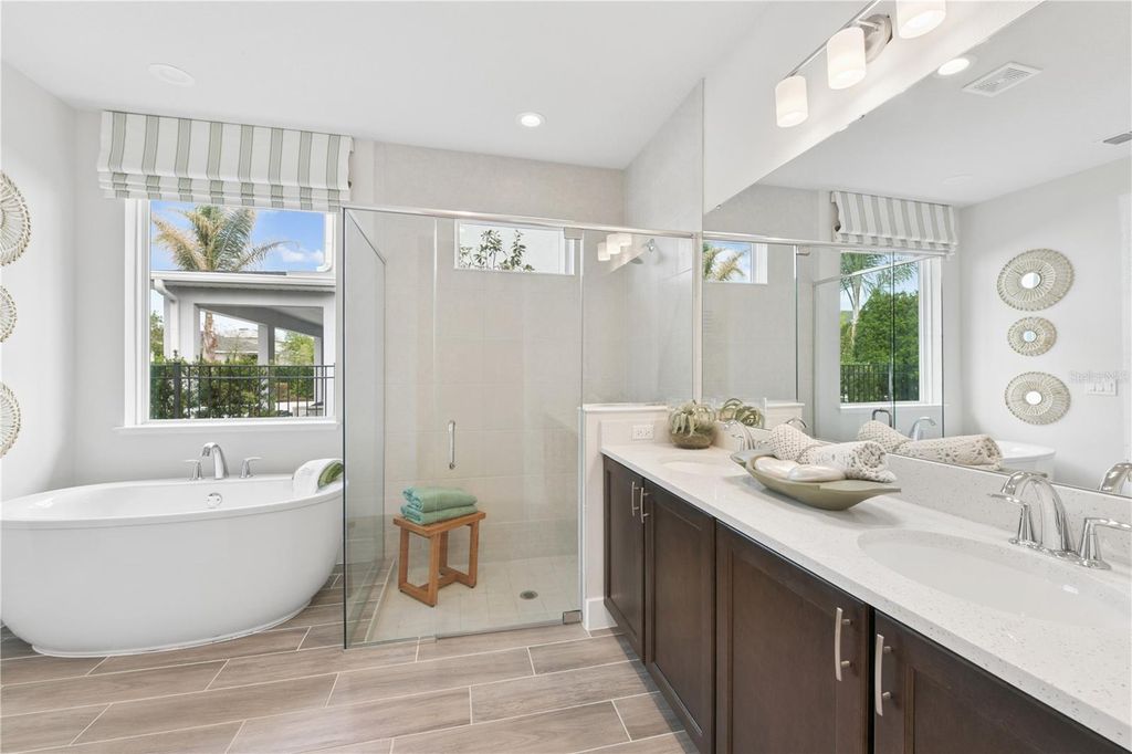 Image 13 of property listing at 2418 PARK RIDGE STREET, Apopka, FL 32712