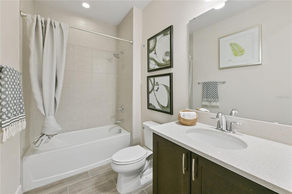 Image 15 of property listing at 2418 PARK RIDGE STREET, Apopka, FL 32712