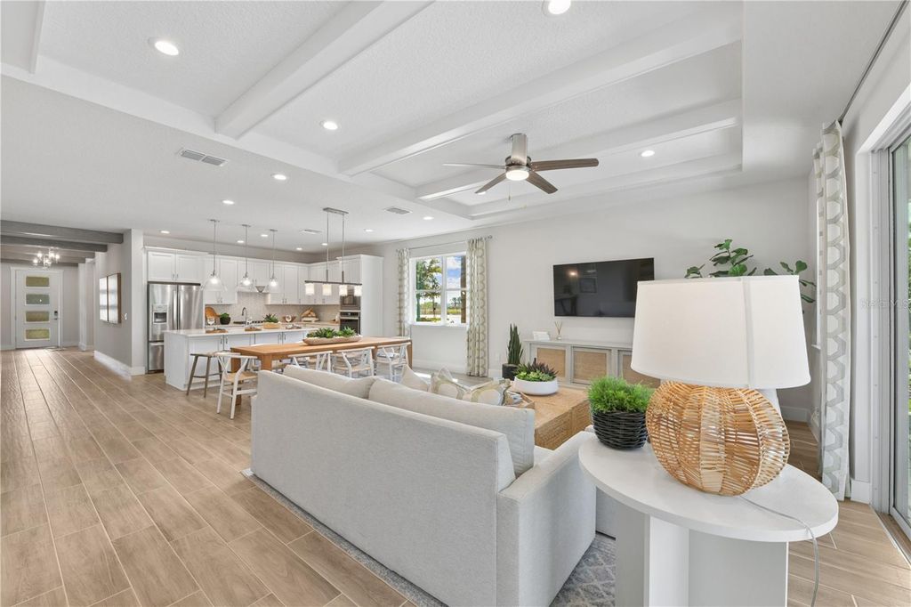 Image 6 of property listing at 2418 PARK RIDGE STREET, Apopka, FL 32712