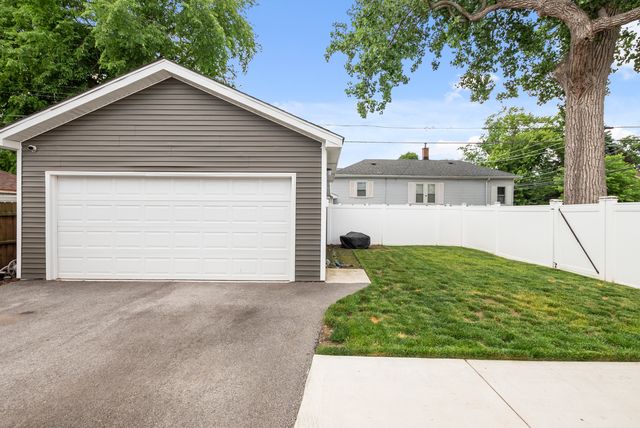 10904 S Kedzie Avenue, Chicago, IL 60655