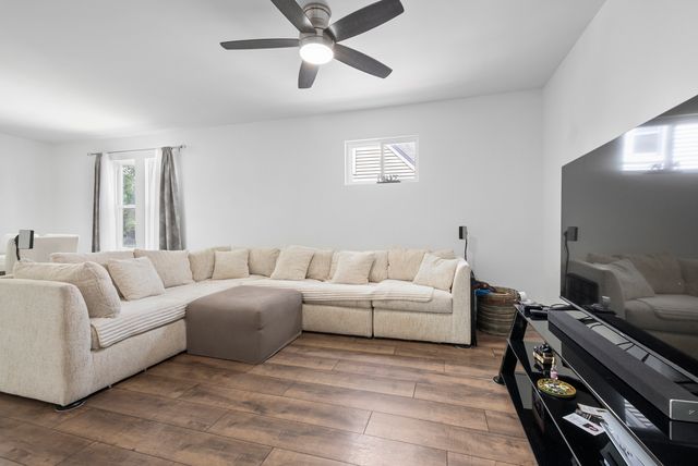 10904 S Kedzie Avenue, Chicago, IL 60655