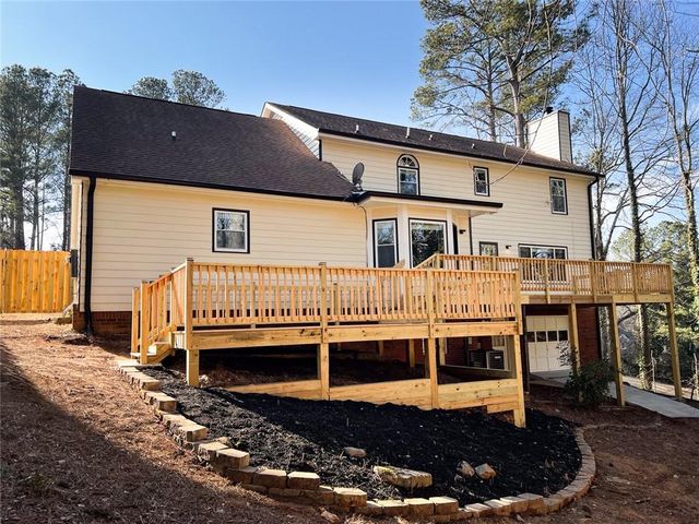 2388 Dakota SW Trail, Lilburn, GA 30047