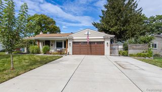 5914 Pleasant Drive, Waterford, MI 48329