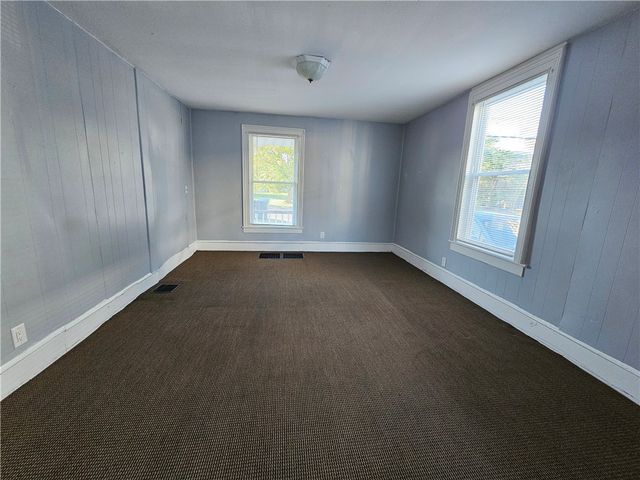 25 Saltonstall St, Canandaigua City, NY 14424