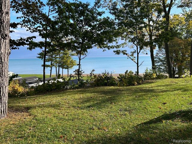 6103 Lakeshore Road 122, Lexington, MI 48450
