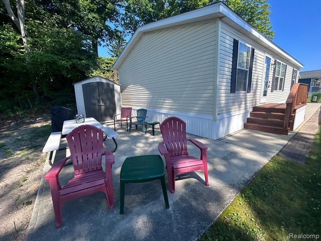 6103 Lakeshore Road 122, Lexington, MI 48450