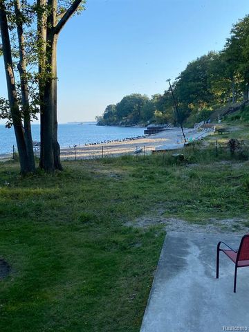 6103 Lakeshore Road 122, Lexington, MI 48450