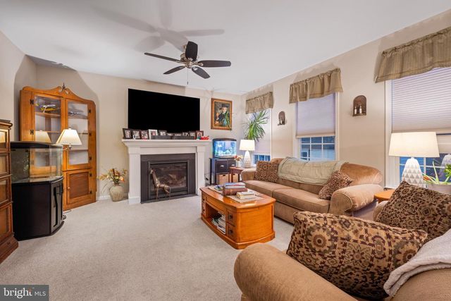 10 SOUTH AVE, Swedesboro, NJ 08085