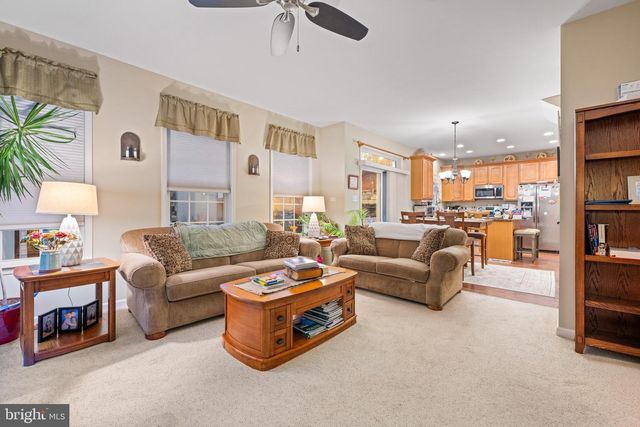 10 SOUTH AVE, Swedesboro, NJ 08085