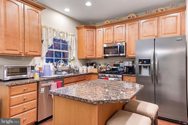 10 SOUTH AVE, Swedesboro, NJ 08085