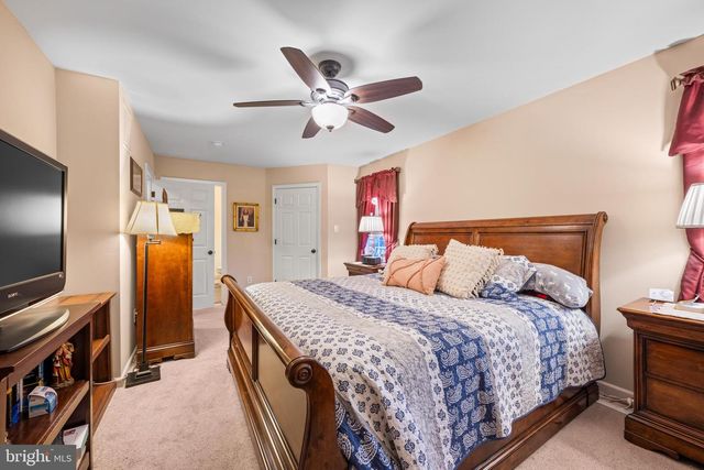 10 SOUTH AVE, Swedesboro, NJ 08085