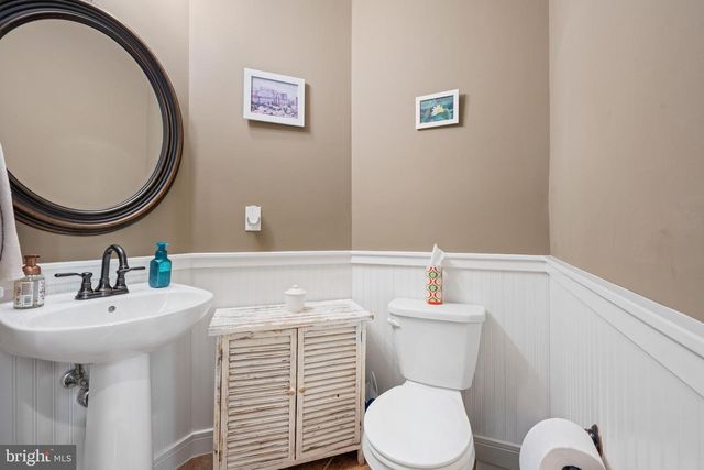 10 SOUTH AVE, Swedesboro, NJ 08085