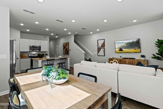 259 BRAZIL NUT Circle, Jacksonville, FL 32218