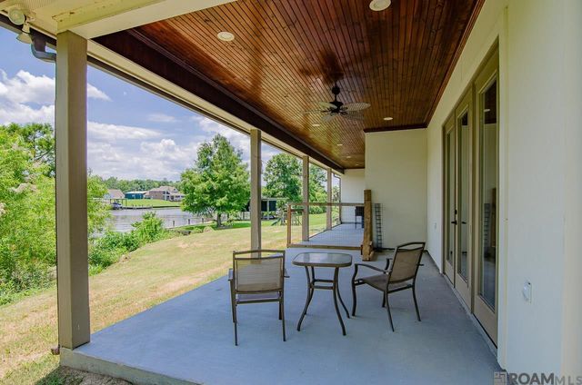 13115 Diversion Canal Rd, St Amant, LA 70774