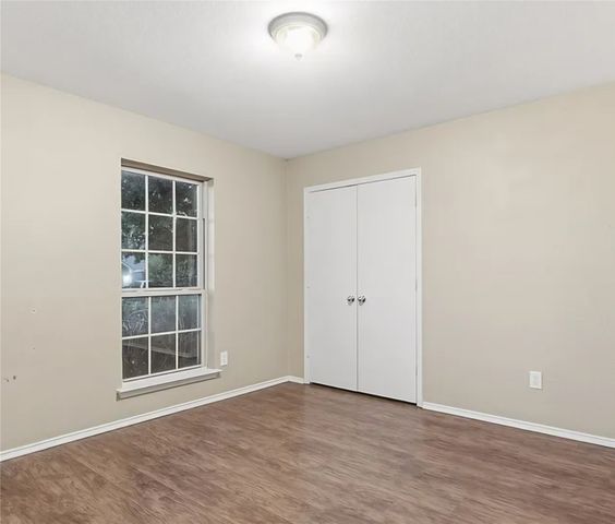 2120 Stonewood Drive, Lancaster, TX 75134