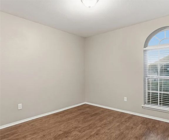 2120 Stonewood Drive, Lancaster, TX 75134