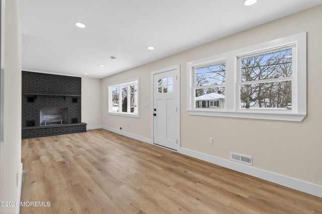 101 Hudson Avenue, Hazlet, NJ 07734