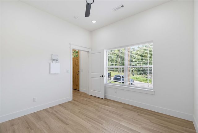 12412 Wildwood Drive, Rogers, AR 72756