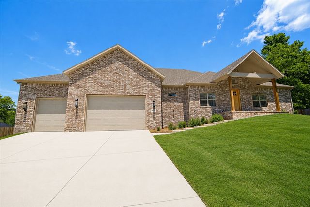 12412 Wildwood Drive, Rogers, AR 72756