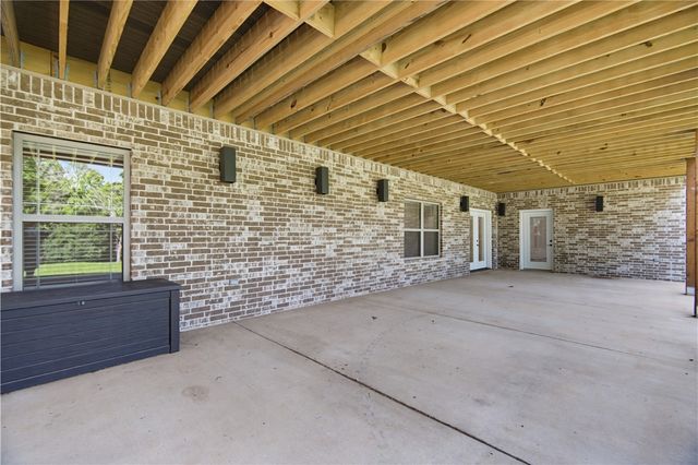 12412 Wildwood Drive, Rogers, AR 72756