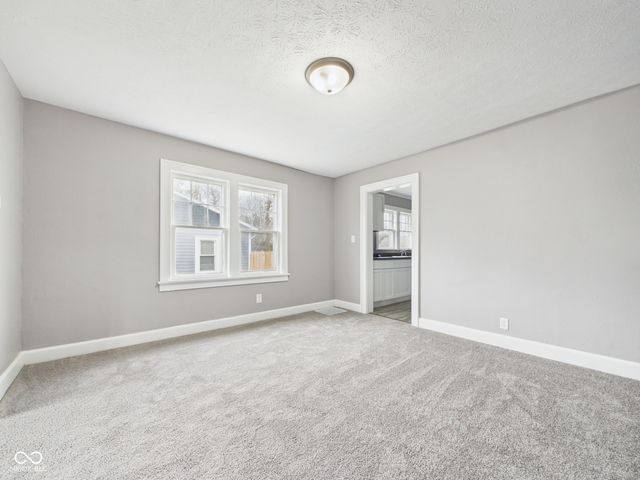 1525 Noble Street, Anderson, IN 46016
