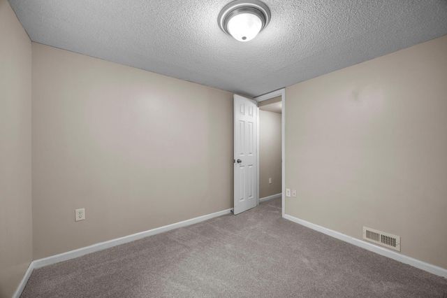 577 38th Avenue NE, Columbia Heights, MN 55421