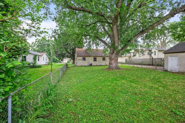 577 38th Avenue NE, Columbia Heights, MN 55421