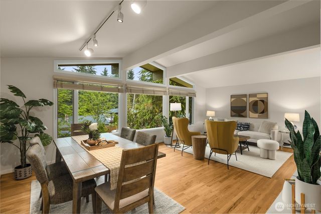 8805 SE 39th Street, Mercer Island, WA 98040