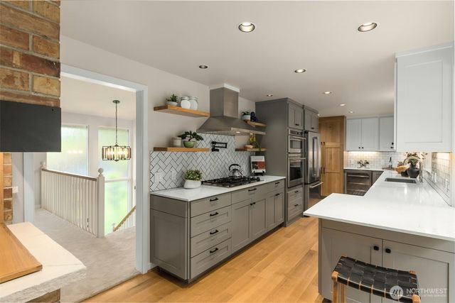 8805 SE 39th Street, Mercer Island, WA 98040