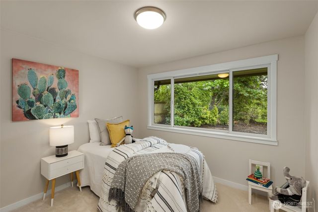 8805 SE 39th Street, Mercer Island, WA 98040